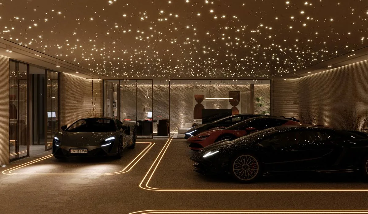 Cort Vetro Villa parking area